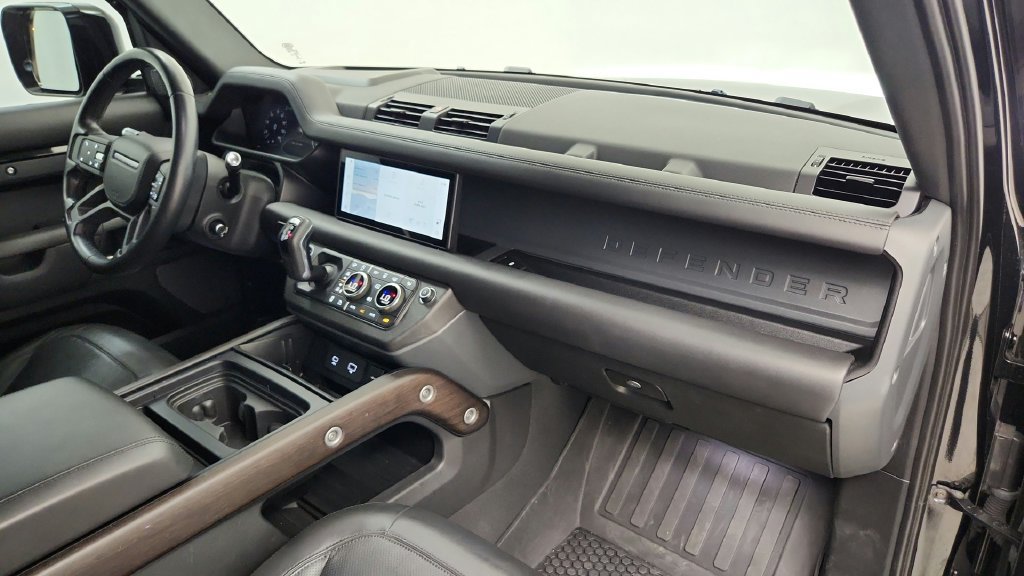 Used 2020 Land Rover Defender 110 X AWD/4WD image 41