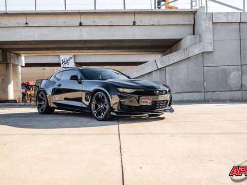 Used 2020 Chevrolet Camaro SS image 60