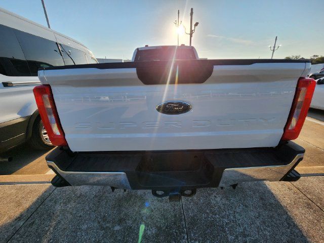 Used 2025 Ford F350 XLT w/ FX4 Off-Road Package AWD/4WD image 5