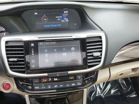 Used 2017 Honda Accord Touring image 24