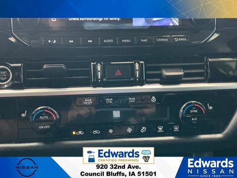 Used 2023 Nissan Pathfinder SL w/ Black Appearance Package AWD/4WD image 31