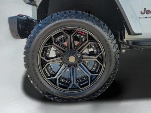 Used 2022 Jeep Gladiator Rubicon w/ LED Lighting Group AWD/4WD image 25
