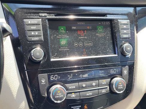 Used 2022 Nissan Rogue Sport SL AWD/4WD image 16