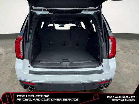 Used 2024 GMC Yukon XL Denali RWD image 10