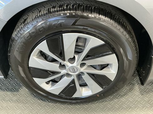 Used 2025 Nissan Altima 2.5 S image 25