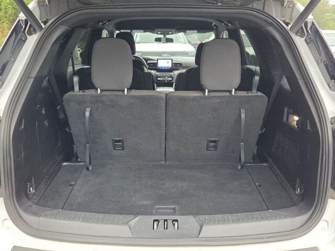 Used 2020 Ford Explorer XLT w/ Comfort Package RWD image 15