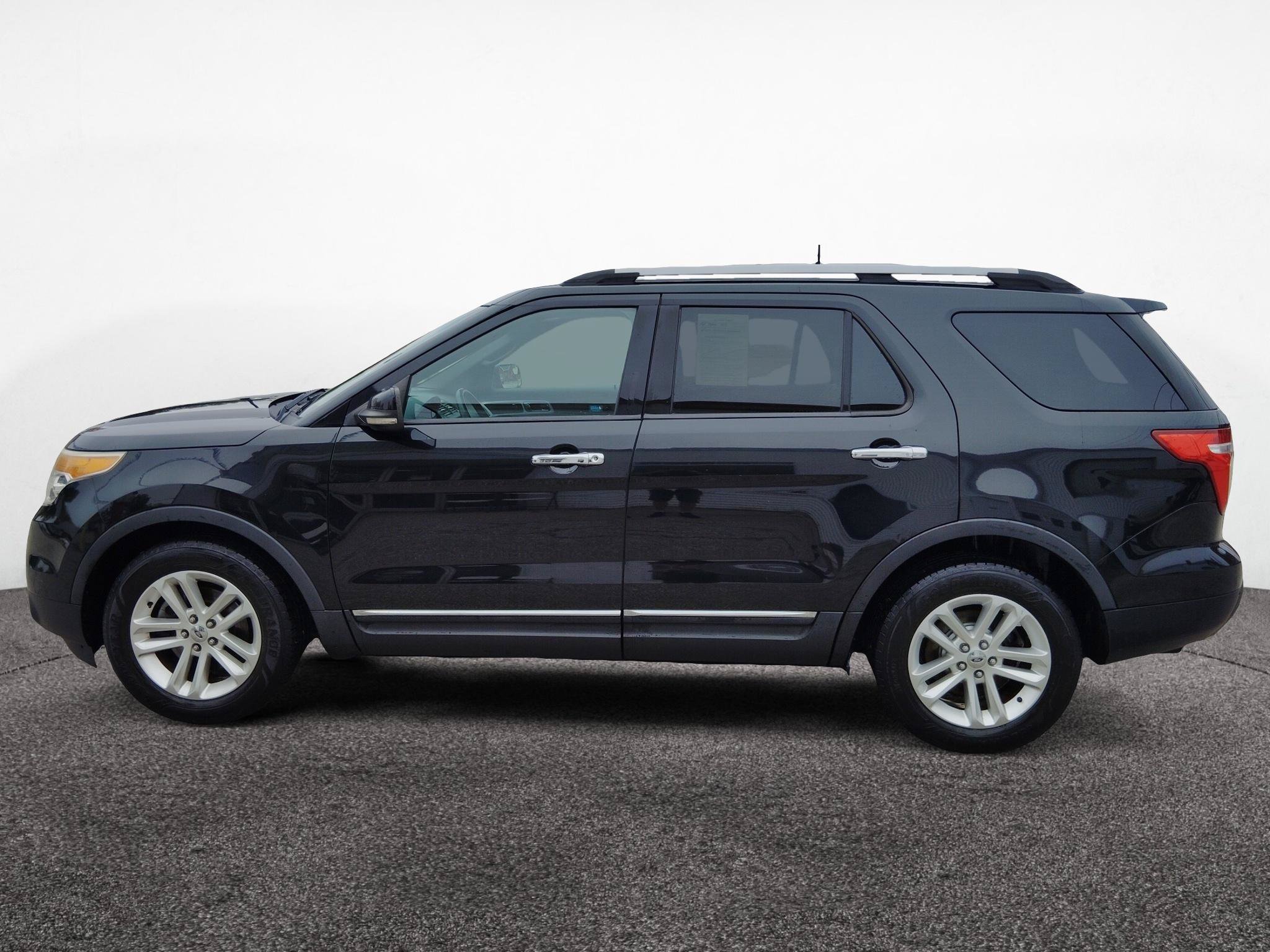 Used 2011 Ford Explorer XLT w/ 202A Rapid Spec Order Code FWD image 4