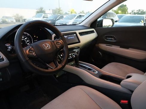 Used 2020 Honda HR-V EX image 10
