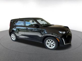 Used 2025 Kia Soul LX w/ LX Technology Package FWD video 2