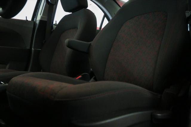 Used 2020 Chevrolet Sonic LT w/ RS Package FWD image 13