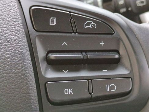 Certified 2023 Hyundai Venue Limited image 31