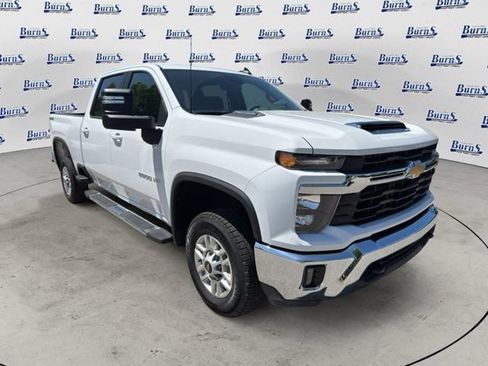 Used 2025 Chevrolet Silverado 2500 LT w/ Convenience Package AWD/4WD image 1