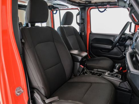 Used 2018 Jeep Wrangler Unlimited Sport image 33