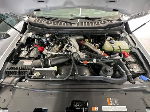 New 2026 Ford F250 Lariat w/ Black Appearance Package image 49