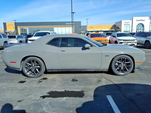 Used 2023 Dodge Challenger R/T w/ Plus Package image 28