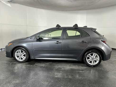 Used 2022 Toyota Corolla SE w/ SE Preferred Package FWD image 5