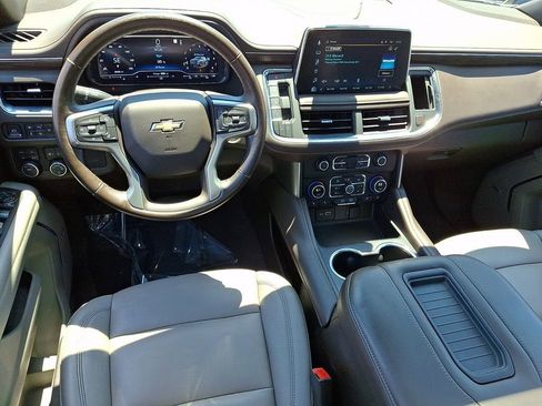 Certified 2022 Chevrolet Tahoe LT w/ Luxury Package AWD/4WD image 12