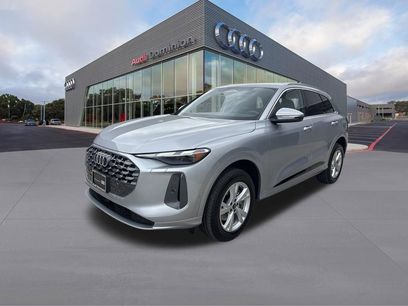 Used 2025 Audi Q5 Premium w/ Convenience Package