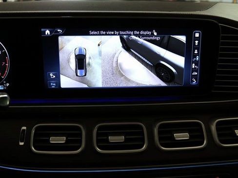 Used 2024 Mercedes-Benz GLS 580 4MATIC image 30
