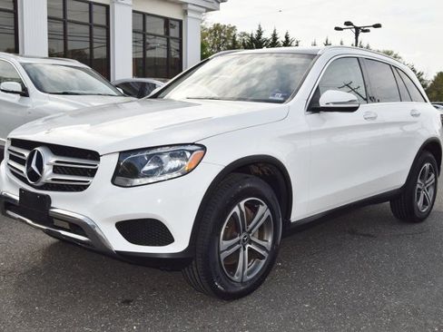 Used 2018 Mercedes-Benz GLC 300 4MATIC image 5