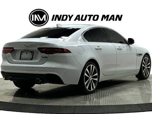 Used 2020 Jaguar XE S RWD image 4