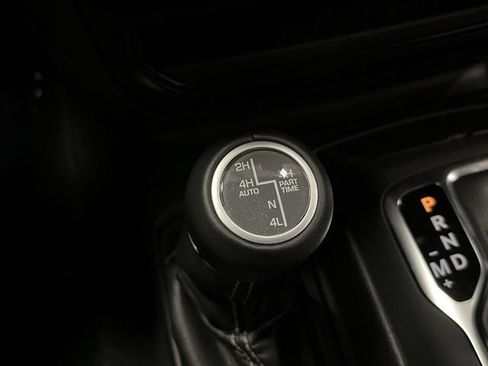 Used 2022 Jeep Gladiator Overland w/ Popular Equipment Package image 23