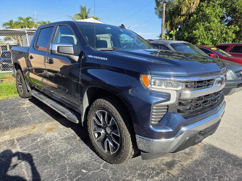 Used 2022 Chevrolet Silverado 1500 LT RWD image 2