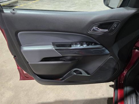 Used 2018 Chevrolet Colorado Z71 image 25