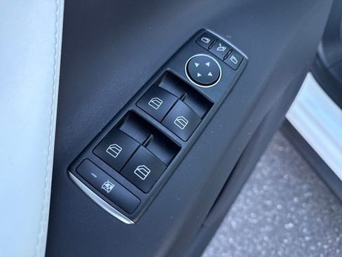 Used 2020 Tesla Model X Long Range image 16