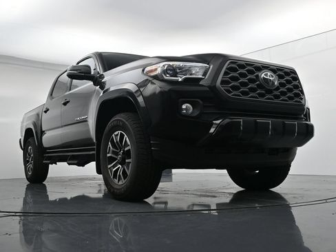 Used 2023 Toyota Tacoma TRD Sport AWD/4WD image 18