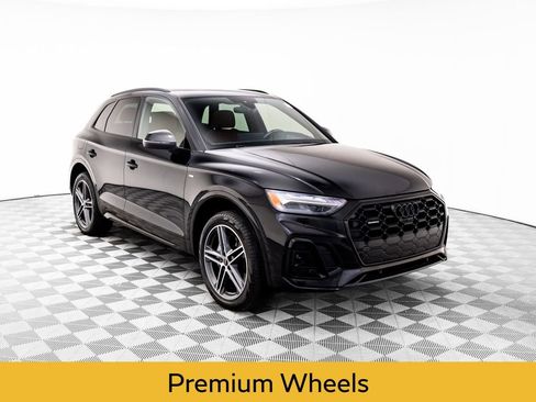 Used 2022 Audi Q5 e Prestige w/ Prestige Package image 7