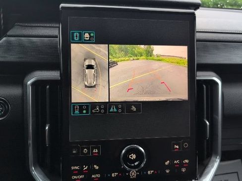Used 2026 GMC Acadia Elevation w/ Elevation Premium Package AWD/4WD image 18