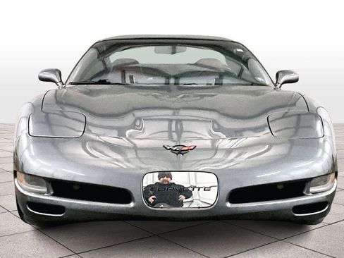 Used 2004 Chevrolet Corvette Coupe w/ Preferred Equipment Group image 4
