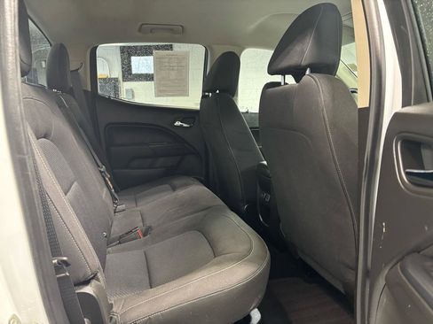 Used 2018 Chevrolet Colorado LT image 17