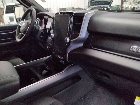 New 2026 RAM 2500 Big Horn AWD/4WD image 20
