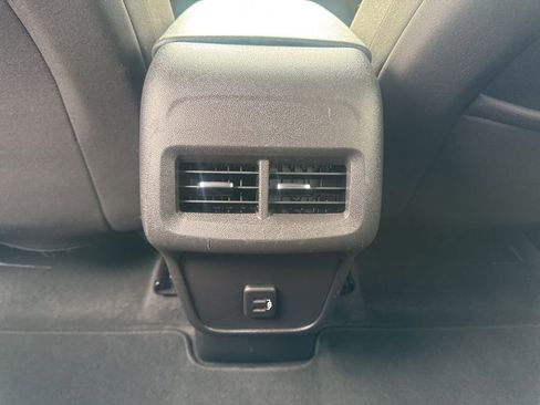 Used 2024 Chevrolet Equinox LT image 26