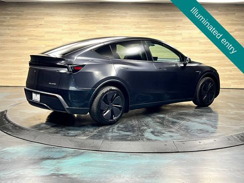 Used 2026 Tesla Model Y Long Range AWD/4WD image 15
