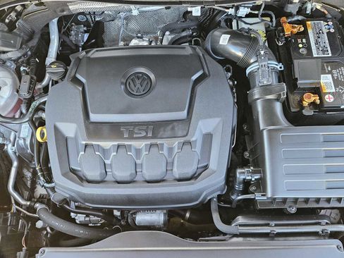 Used 2022 Volkswagen Tiguan SE image 29