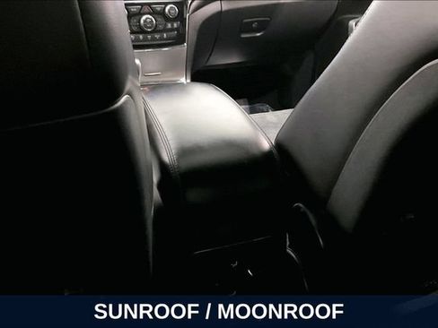 Used 2020 Jeep Grand Cherokee Altitude AWD/4WD image 13