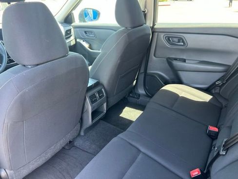 Used 2024 Nissan Rogue S FWD image 15