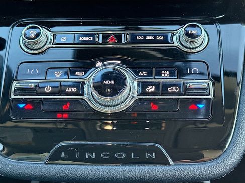 Used 2020 Lincoln Corsair FWD w/ Equipment Group 101A image 19