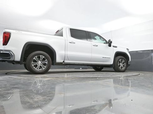 Used 2024 GMC Sierra 1500 SLT AWD/4WD image 41