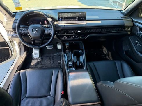 Used 2023 Honda Accord Sport image 14