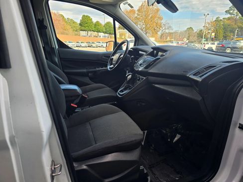 Used 2018 Ford Transit Connect XL image 12