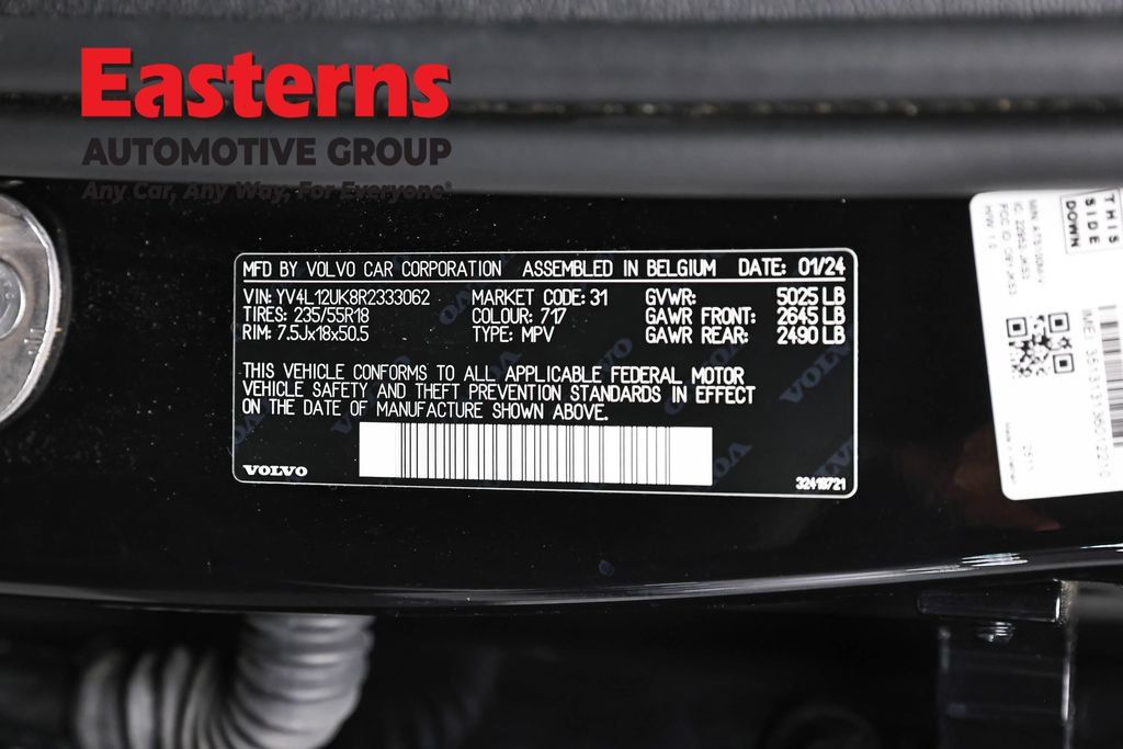 Used 2024 Volvo XC40 B5 Core AWD/4WD image 37
