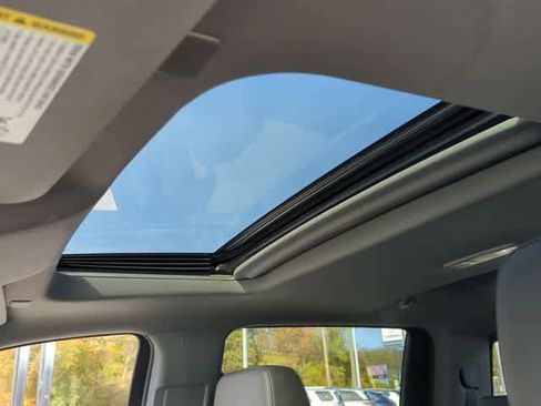 Certified 2022 Chevrolet Silverado 1500 LTZ w/ LTZ Premium Package image 18