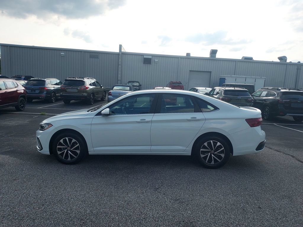 Used 2025 Volkswagen Jetta S FWD image 4