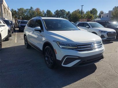 Certified 2022 Volkswagen Tiguan SE w/ Panoramic Sunroof Package