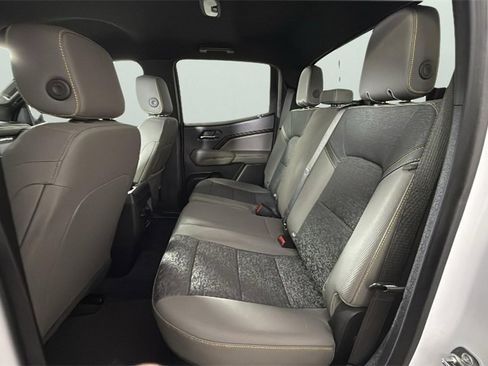 Used 2024 Chevrolet Colorado ZR2 w/ Technology Package image 31