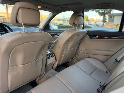 Used 2010 Mercedes-Benz C 300 Luxury image 13